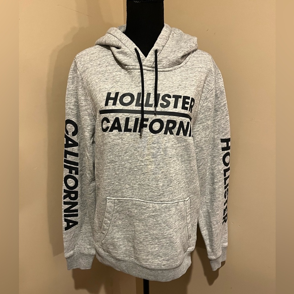 Hollister California Classic Graphic Athletic Grey Sweatshirt, size Large